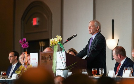 Charles Gerber, Co-Founder of Gerber/Taylor Capital Advisors, Inc., accepting the Chairman’s Award.